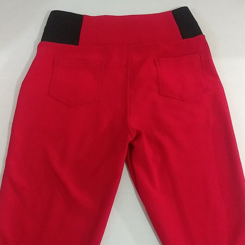 Capris - Picture 3 of 4